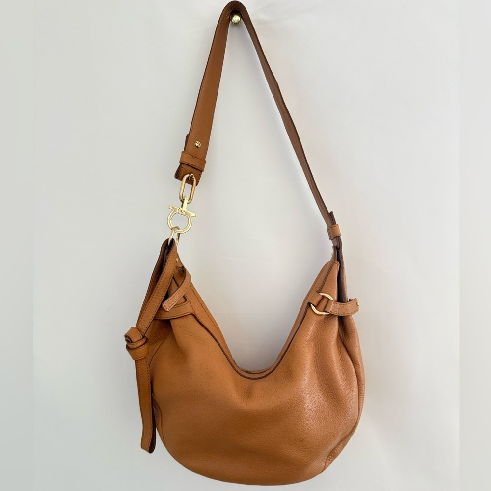 Salvatore Ferragamo Camel Leather Hobo Shoulder Bag Gancini Made in Italy